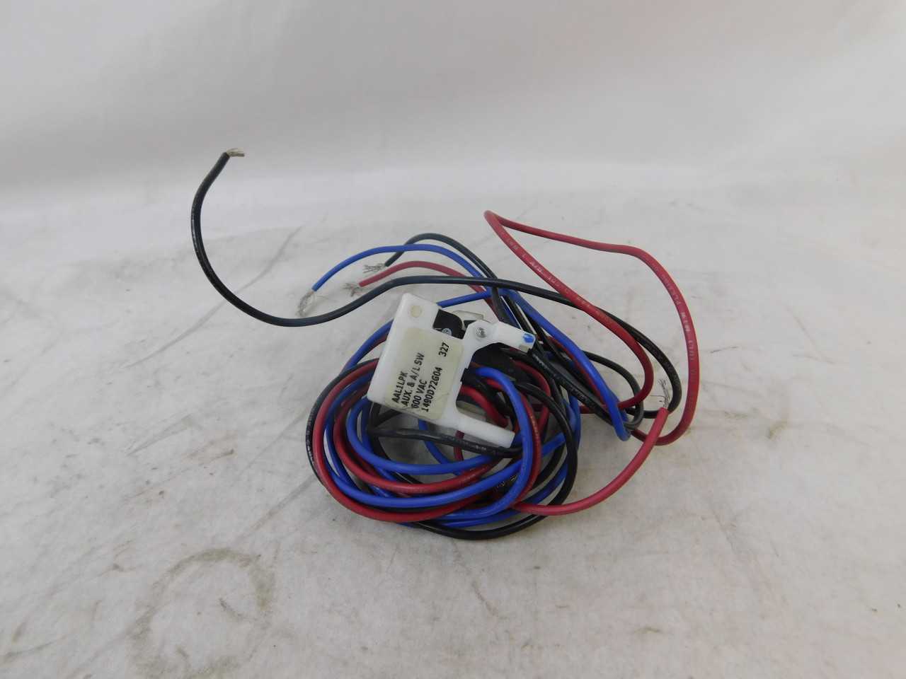 Quantity of 7x AAL1LPK Switches - ELECTRICAL COMPONENTS Quantity of 7x AAL1LPK Switches - ELECTRICAL COMPONENTS