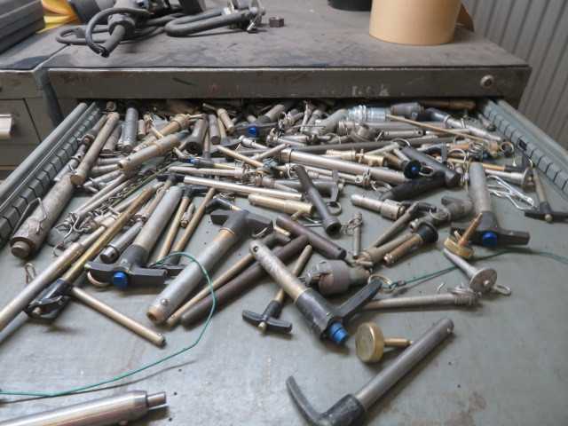 8 Drawer Stanley Vidmar and contents - MISCELLANEOUS