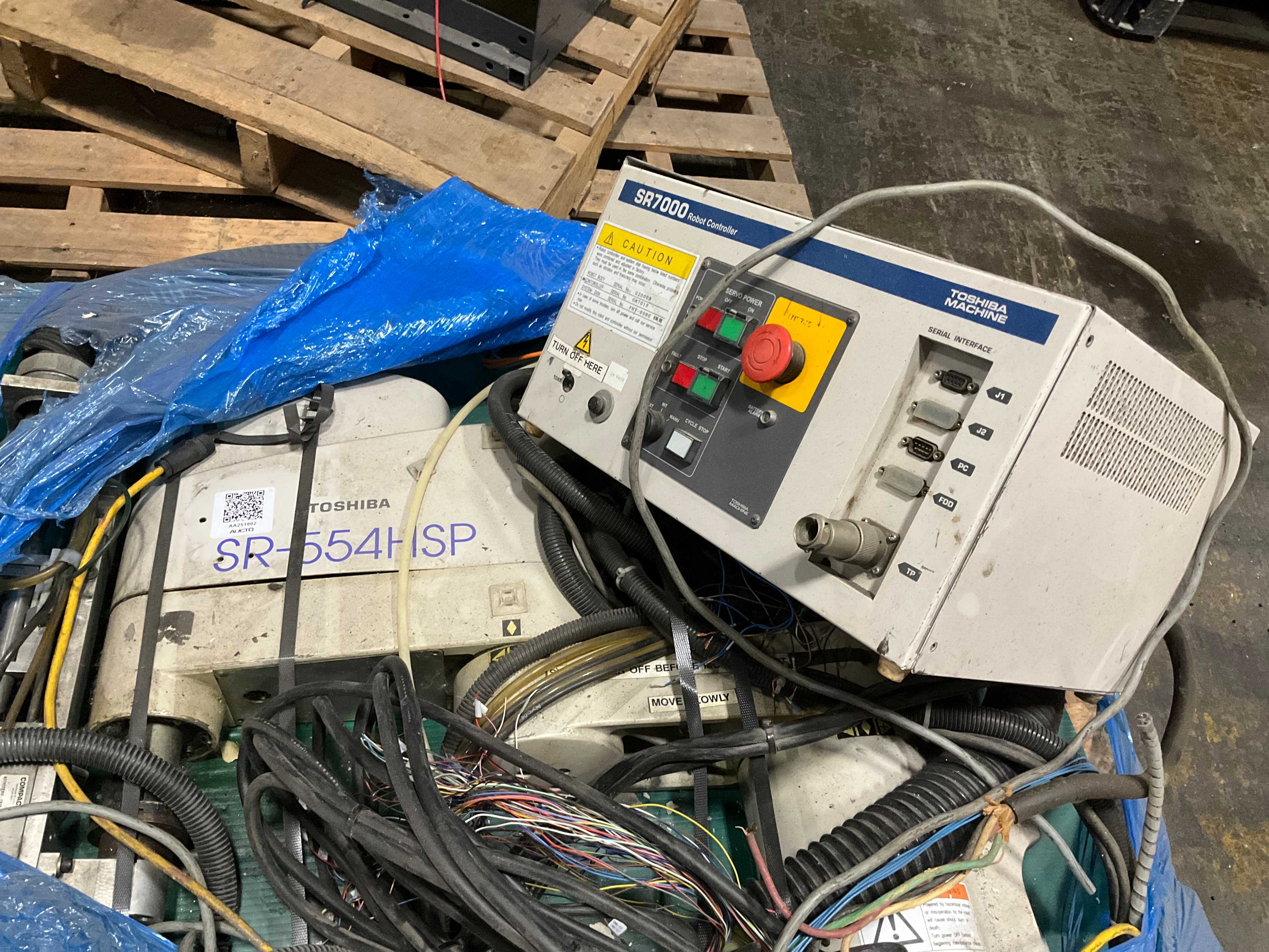 TOSHIBA SR-554HSP ROBOT & CONTROLLER ASSEMBLY - ARTICULATED ROBOTS