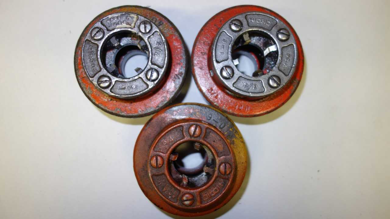LOT OF 3 RIDGID 3/4 IN PLASTIBOND DIES - HAND TOOLS