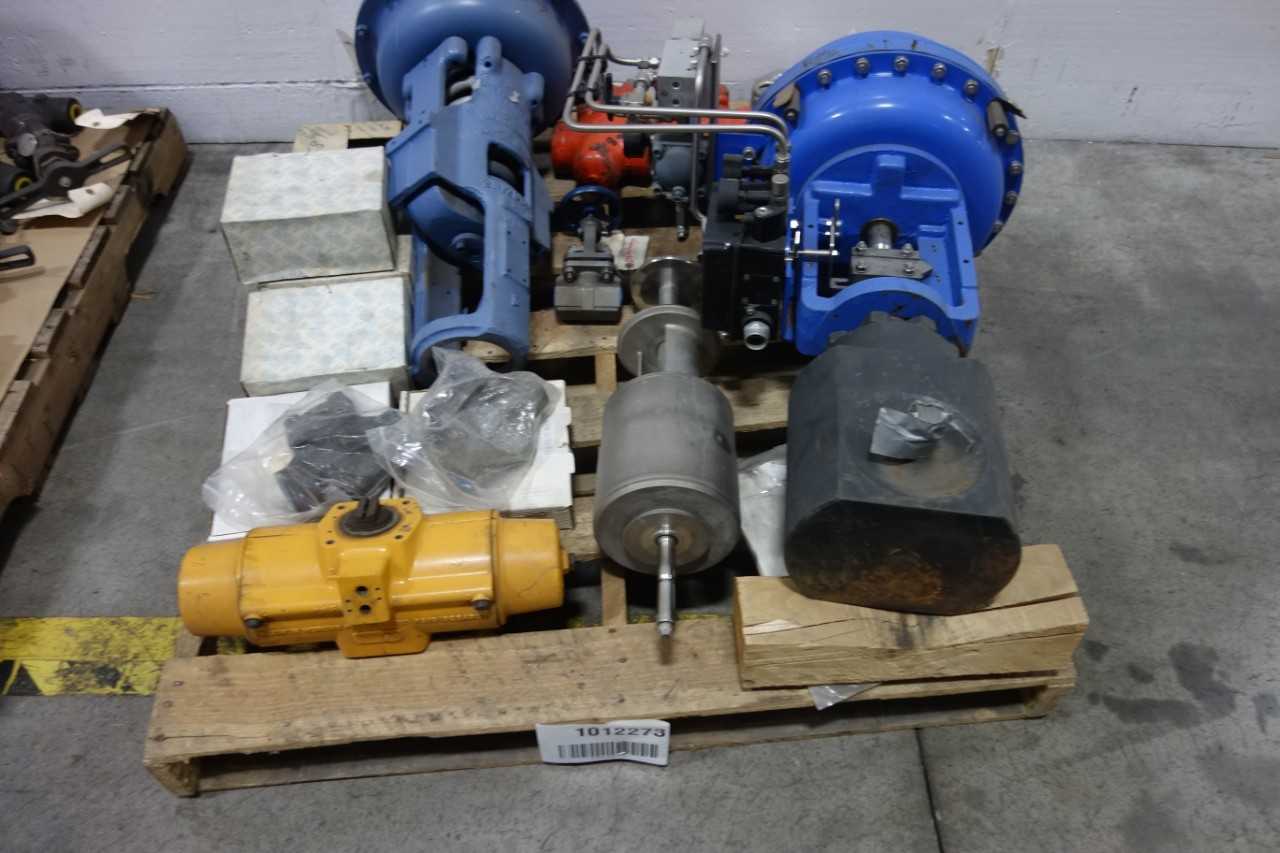 2 PALLETS OF ASSORTED VALVES AND VALVE ACCESSORIES - VALVES