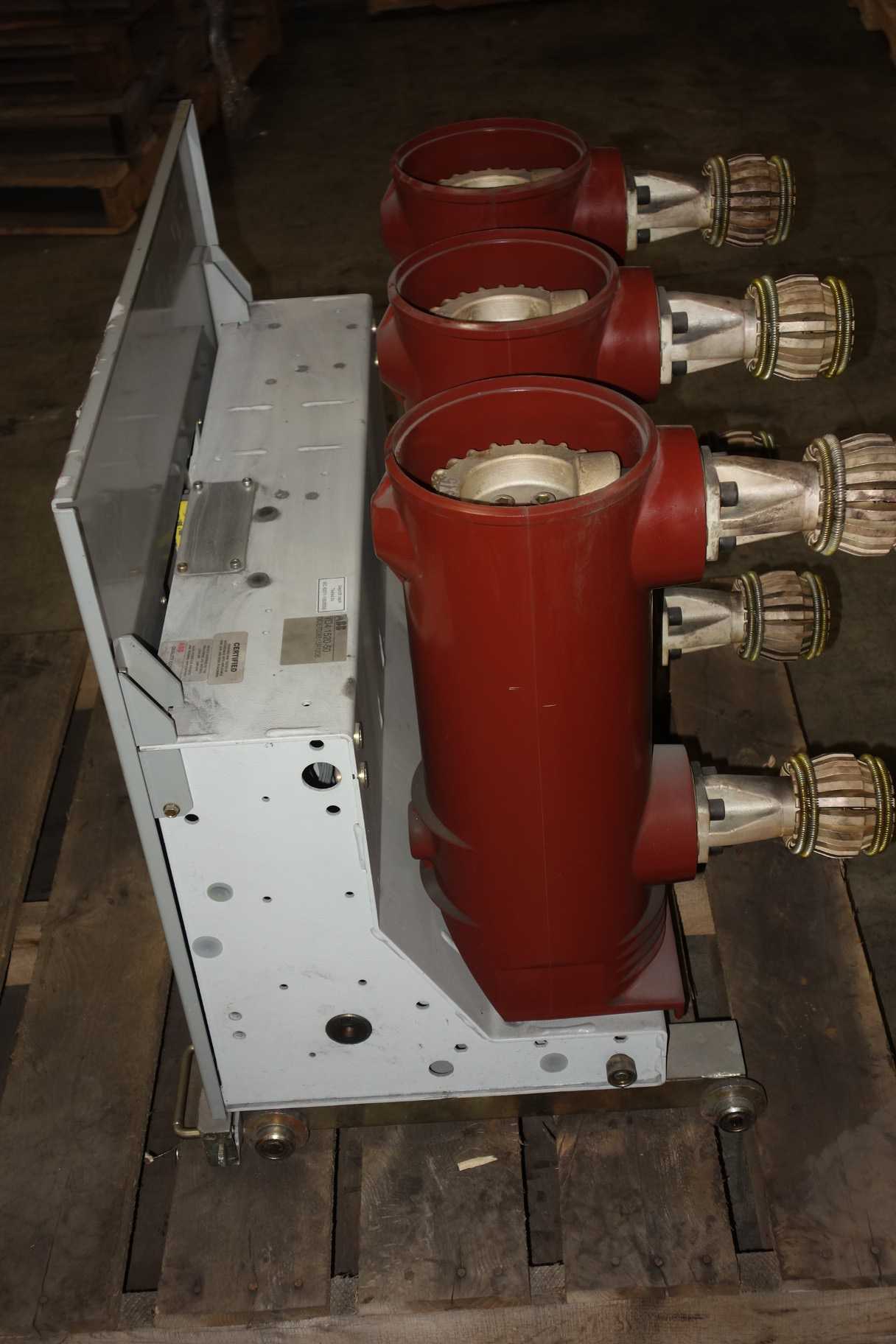 ABB ADVAC AA3D1777XX000P VACUUM CIRCUIT BREAKER - CIRCUIT BREAKERS