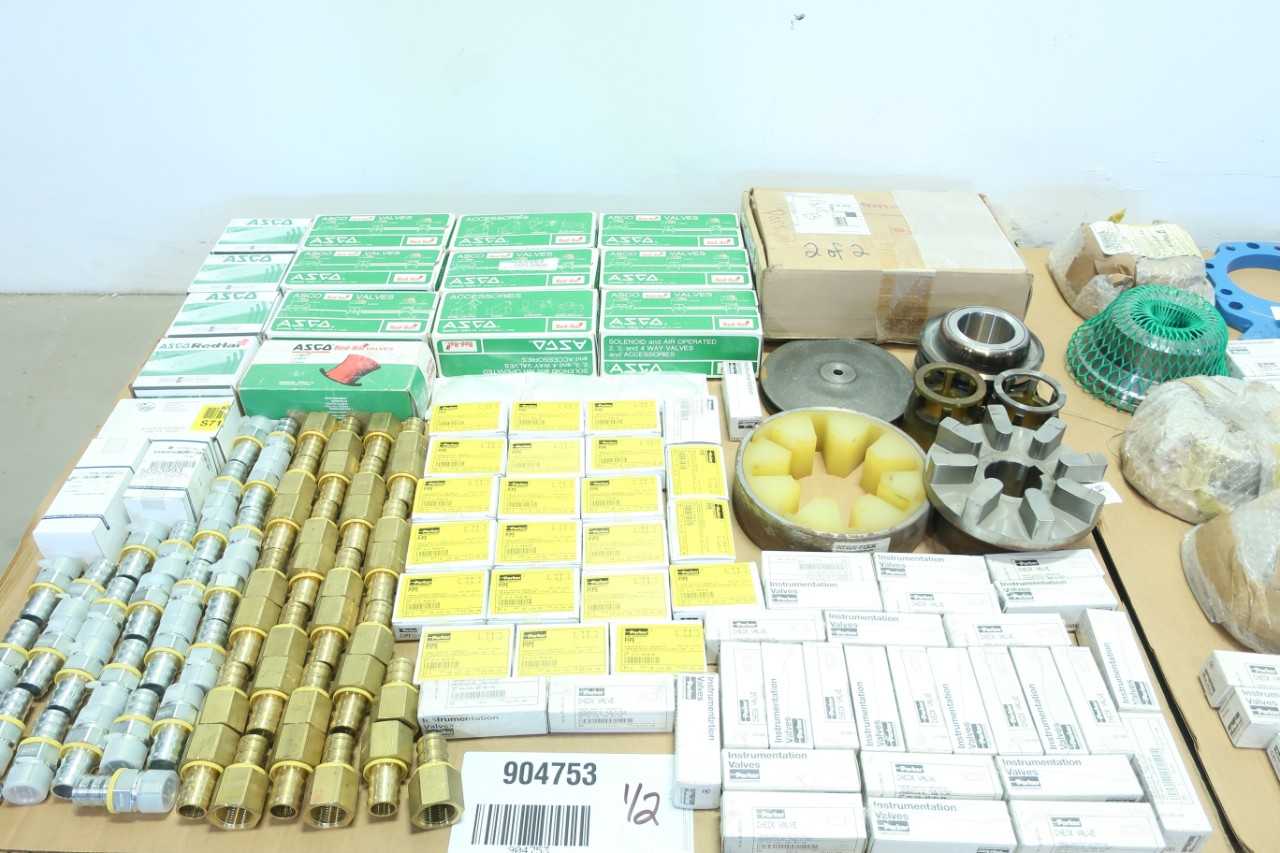 2 PALLETS OF ASSORTED BALL BALES, SOLENOID VALVES, VALVE PACKING, FITTINGS, GATE VALVES - VALVES
