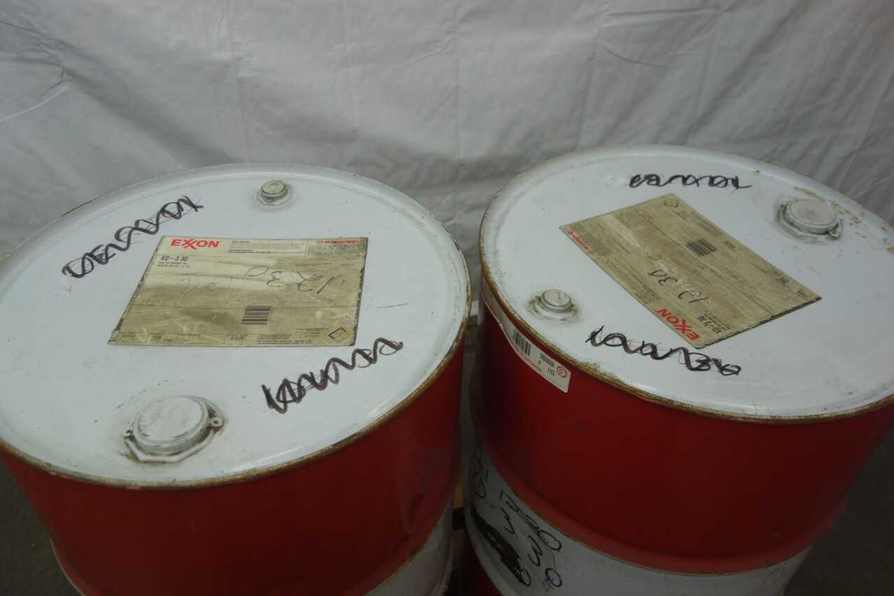 LOT OF 2 FULL 55 GALLON DRUMS OF EXXON XD-3 30 ENGINE OIL - ELECTRIC POWER TOOLS