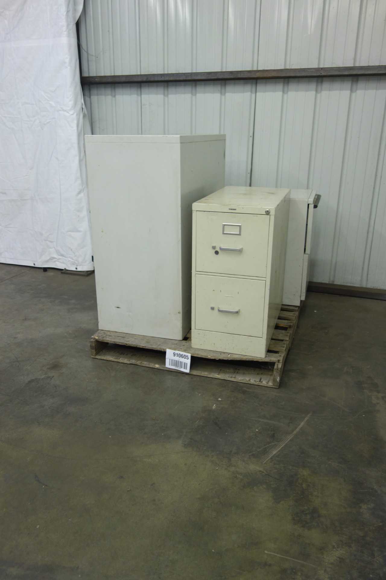LOT OF 3 CABINETS - TOOL STORAGE