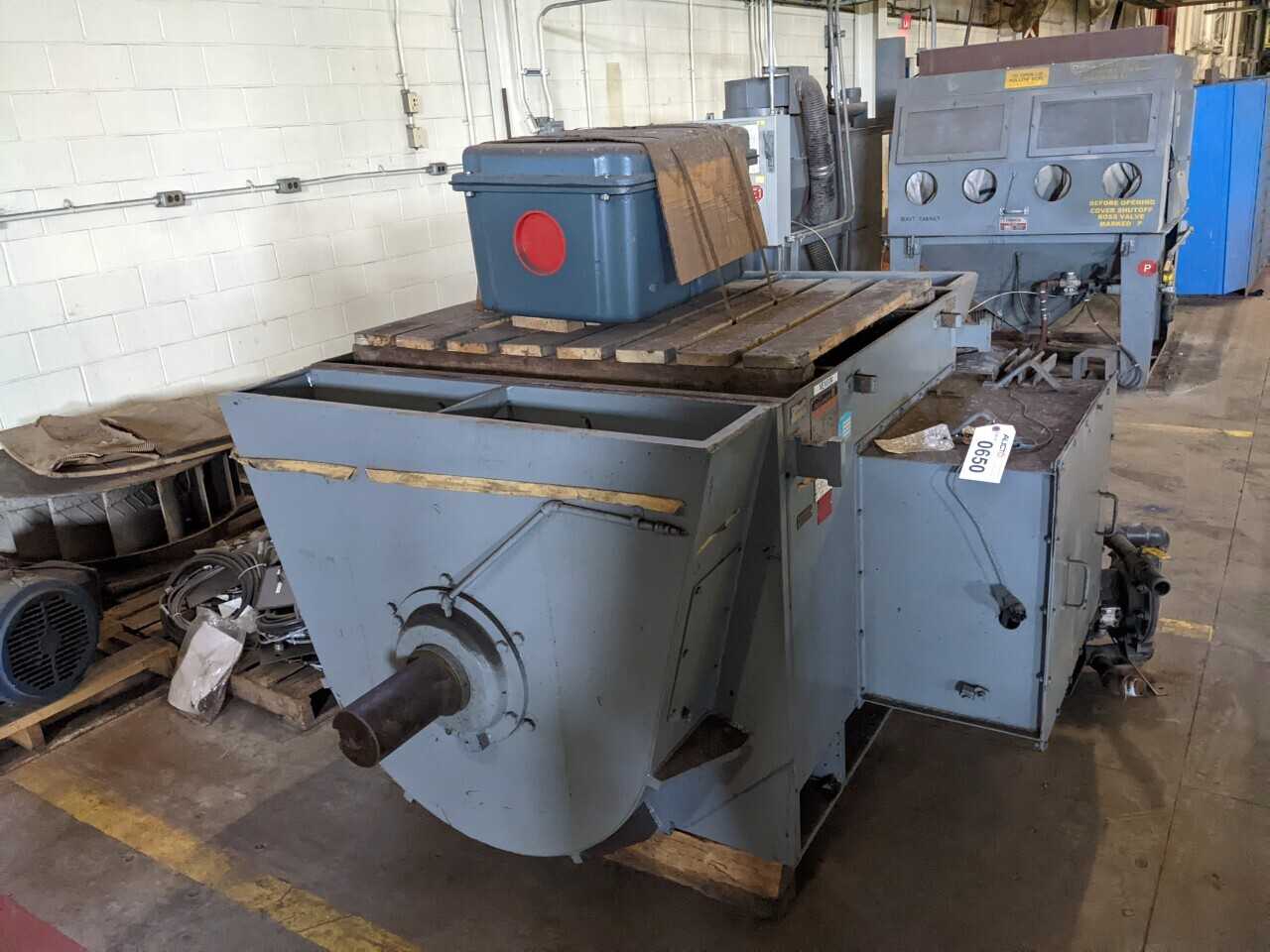 RELIANCE 8040 800HP 4165V-AC AC MOTOR - ELECTRIC MOTORS