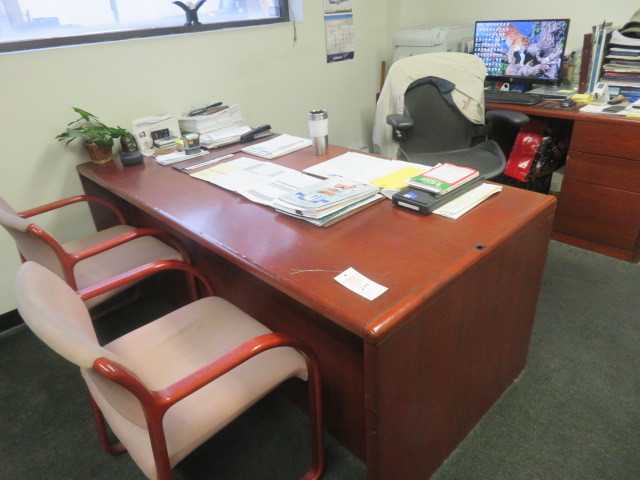 Steelcase executive desk and chair - MISCELLANEOUS