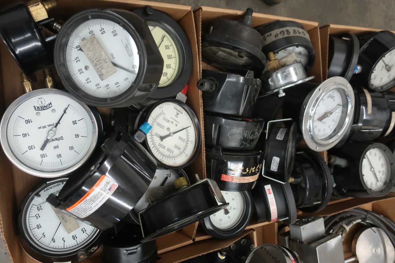 3 PALLETS OF ASSORTED INSTRUMENTATION - INSTRUMENTATION