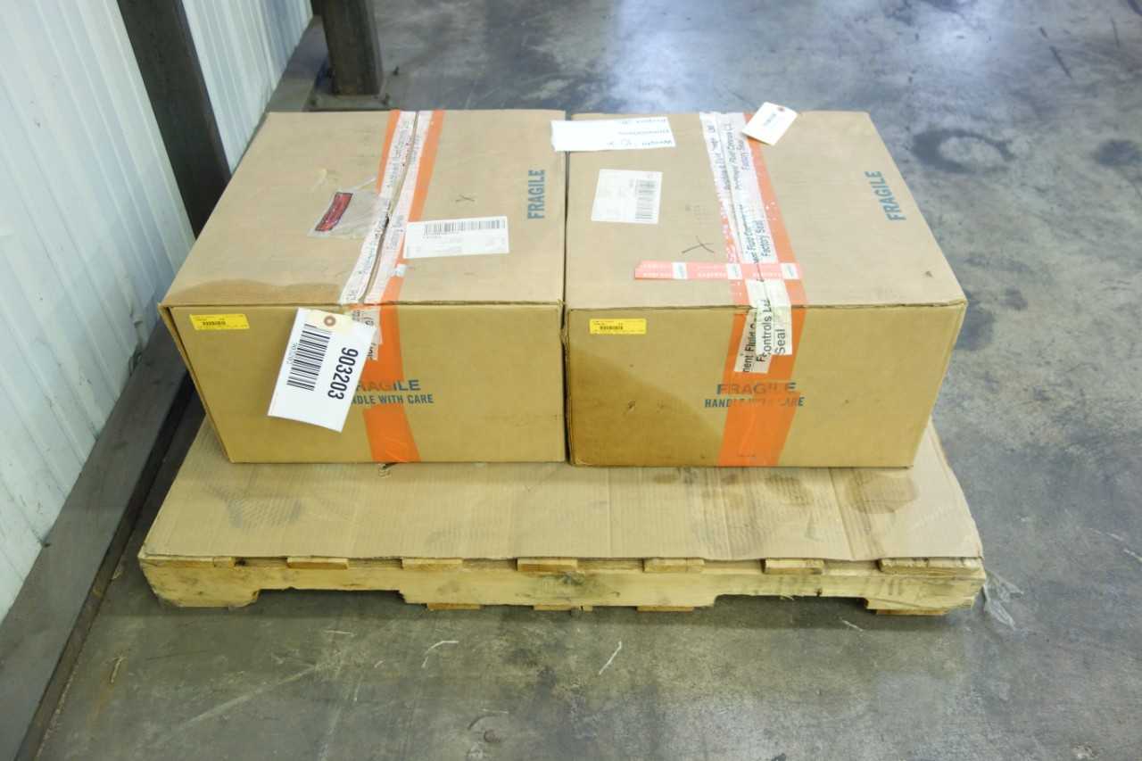 LOT OF 2 PROMINENT S1CB 12017 PVTS000UD010S0EN METERING PUMPS - METERING PUMP