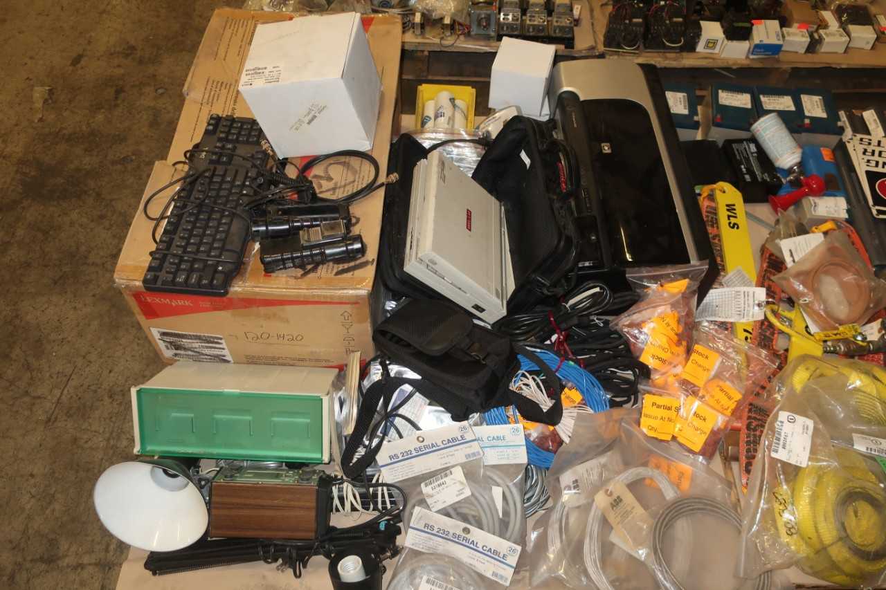 6 PALLETS OF ASSORTED ELECTRICAL EQUIPMENT - ELECTRICAL COMPONENTS