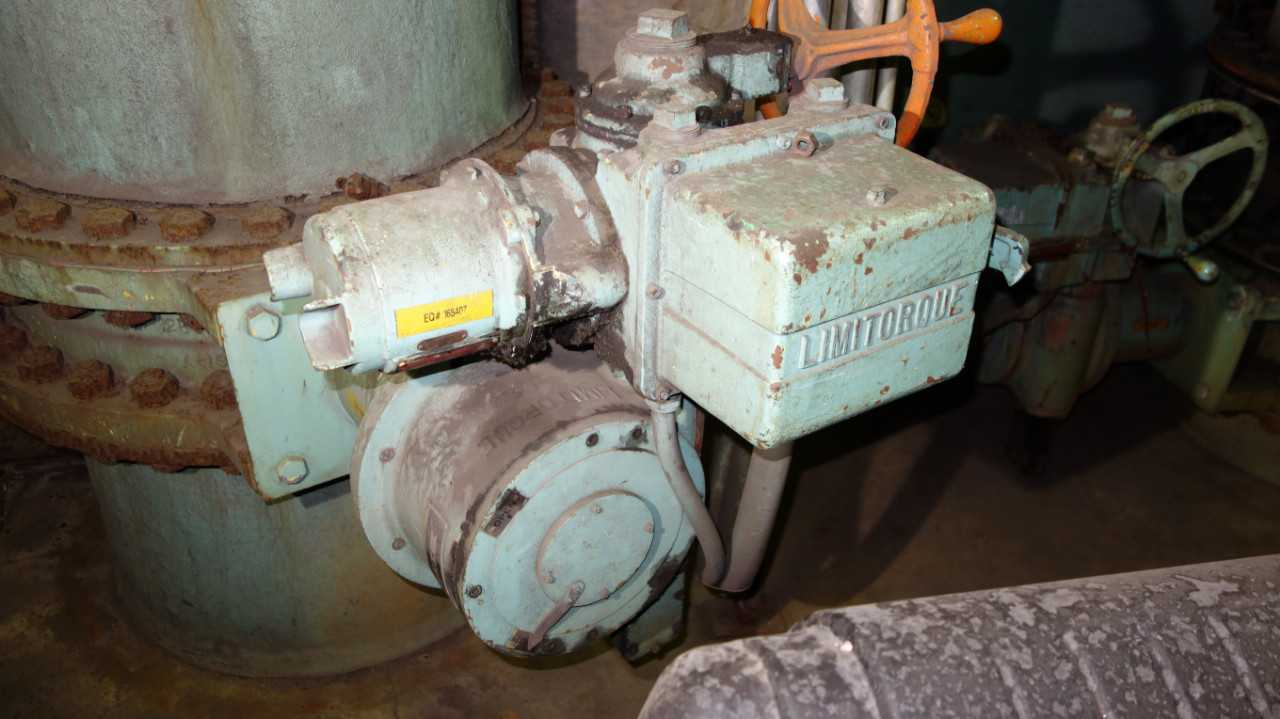 LOT OF 4 LIMITORQUE H-3BC VALVE OPERATORS 230/460V - VALVES