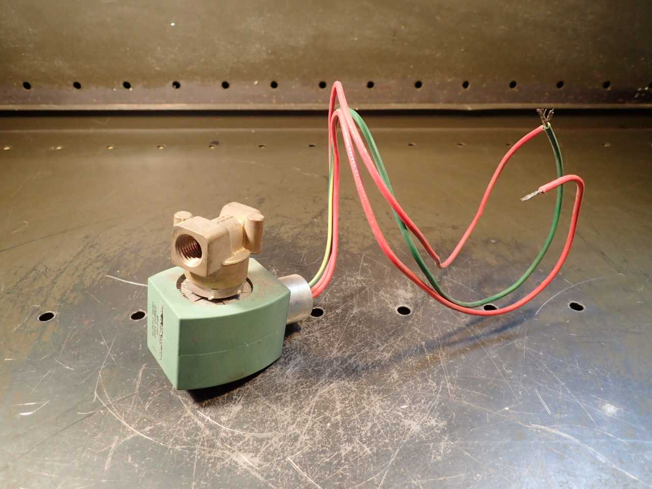 ASCO Red Hat II 8262G212 Solenoid Valve: 1/4" Female NPT, 120 VAC 90-100 PSI WOG - ELECTRICAL COMPONENTS