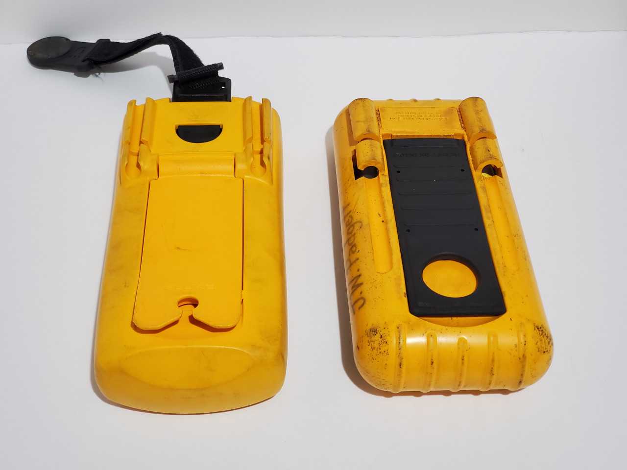 Assorted Fluke meters and calibrators 744/726/725/787/87V - ELECTRICAL TESTING EQUIPMENT