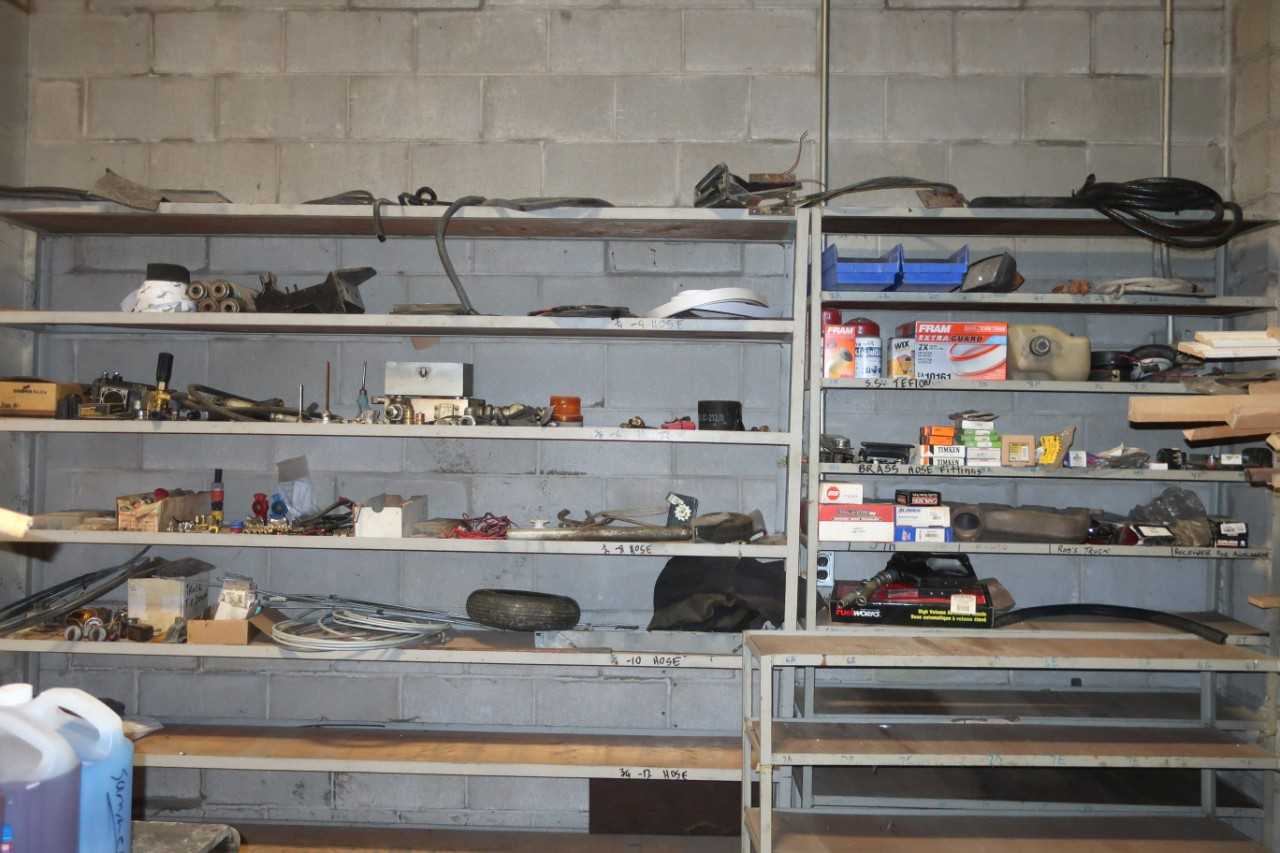 LOT OF ASSORTED TRUCK REPLACEMENT PARTS - POWER TRANSMISSION