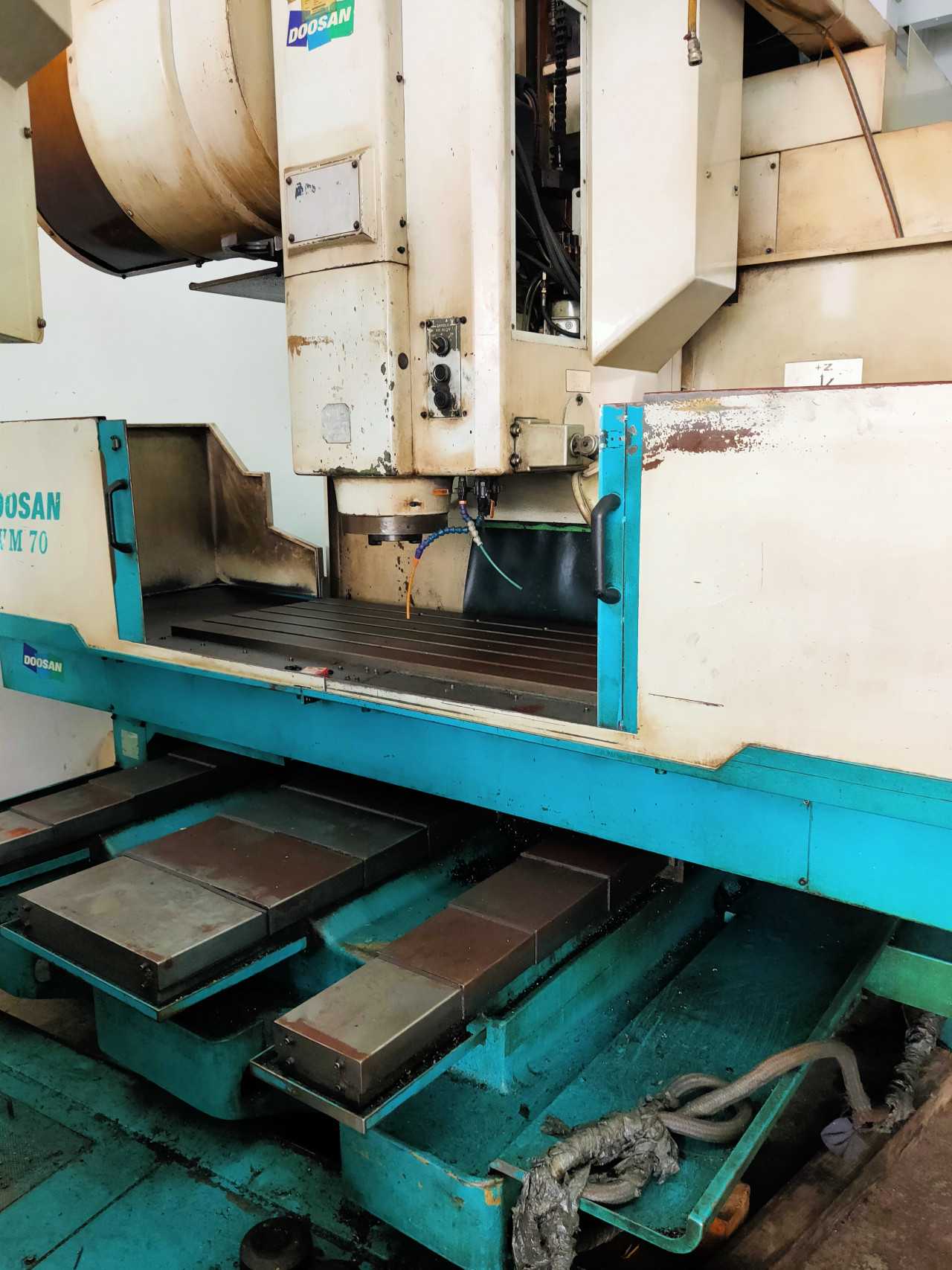 Doosan VM 70 Machining Center - CNC MACHINING CENTERS