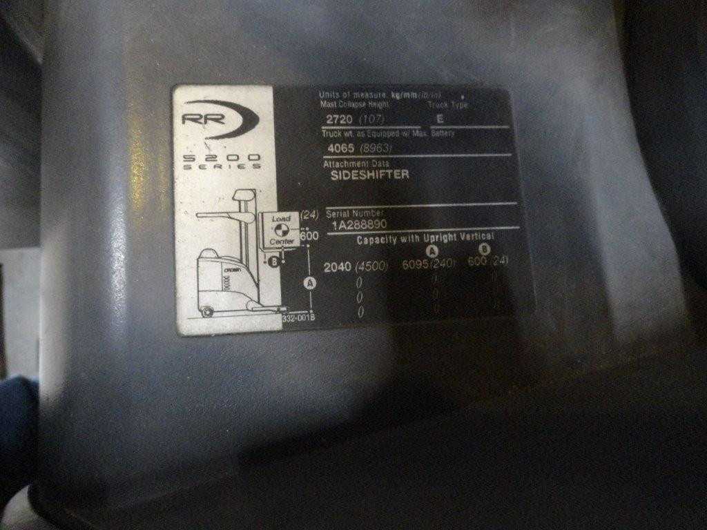 2005 CROWN REACH TRUCK, DENVER, CO - REACH TRUCKS