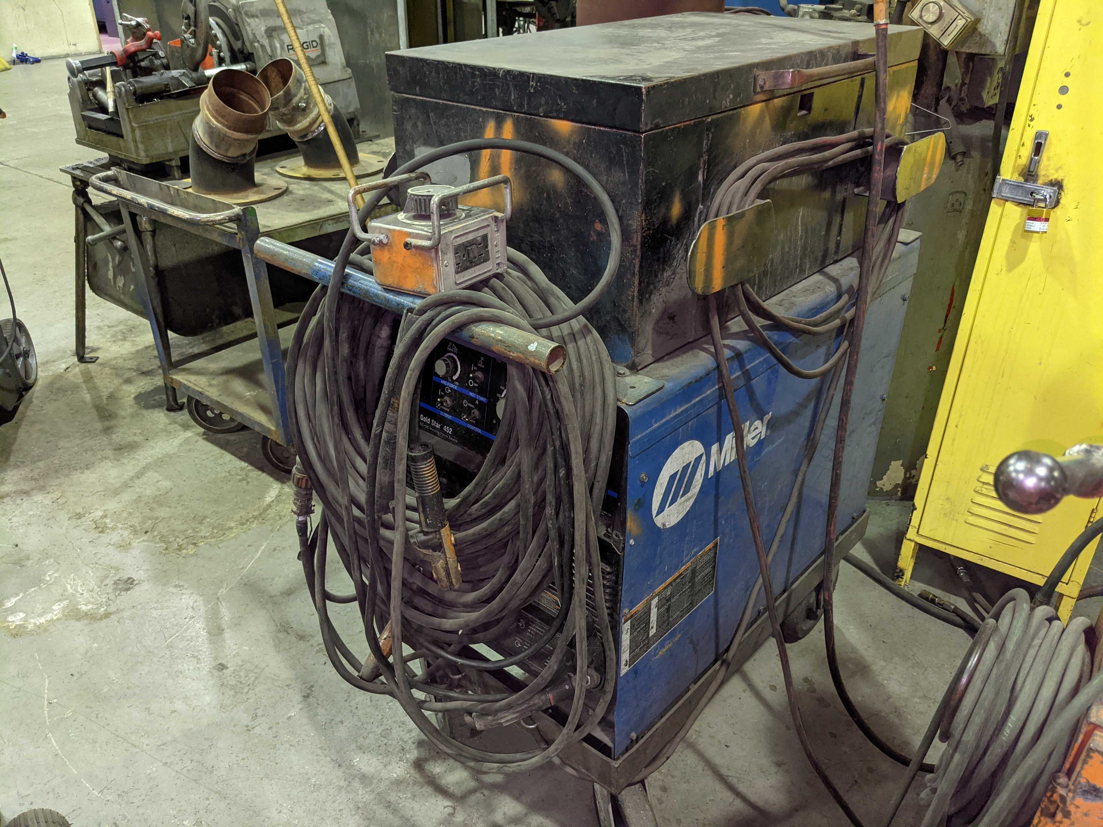 WELDER - WELDING EQUIPMENT WELDER - WELDING EQUIPMENT