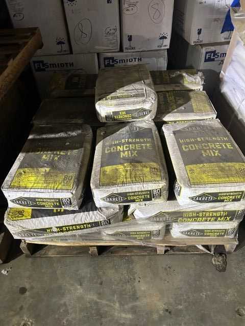 Bulk lot of Sakrete 80 lb Concrete Mix 1 pallet 22 Bags - PALLET JACKS