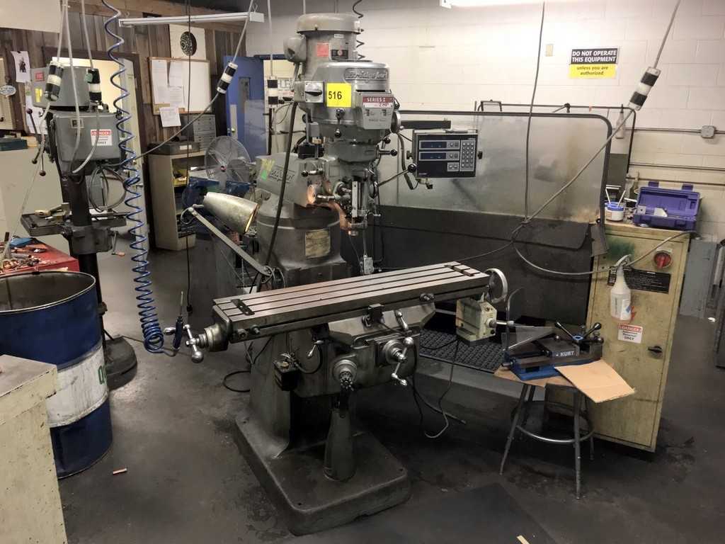 Bridgeport Vertical Milling Machine - MACHINING CENTERS