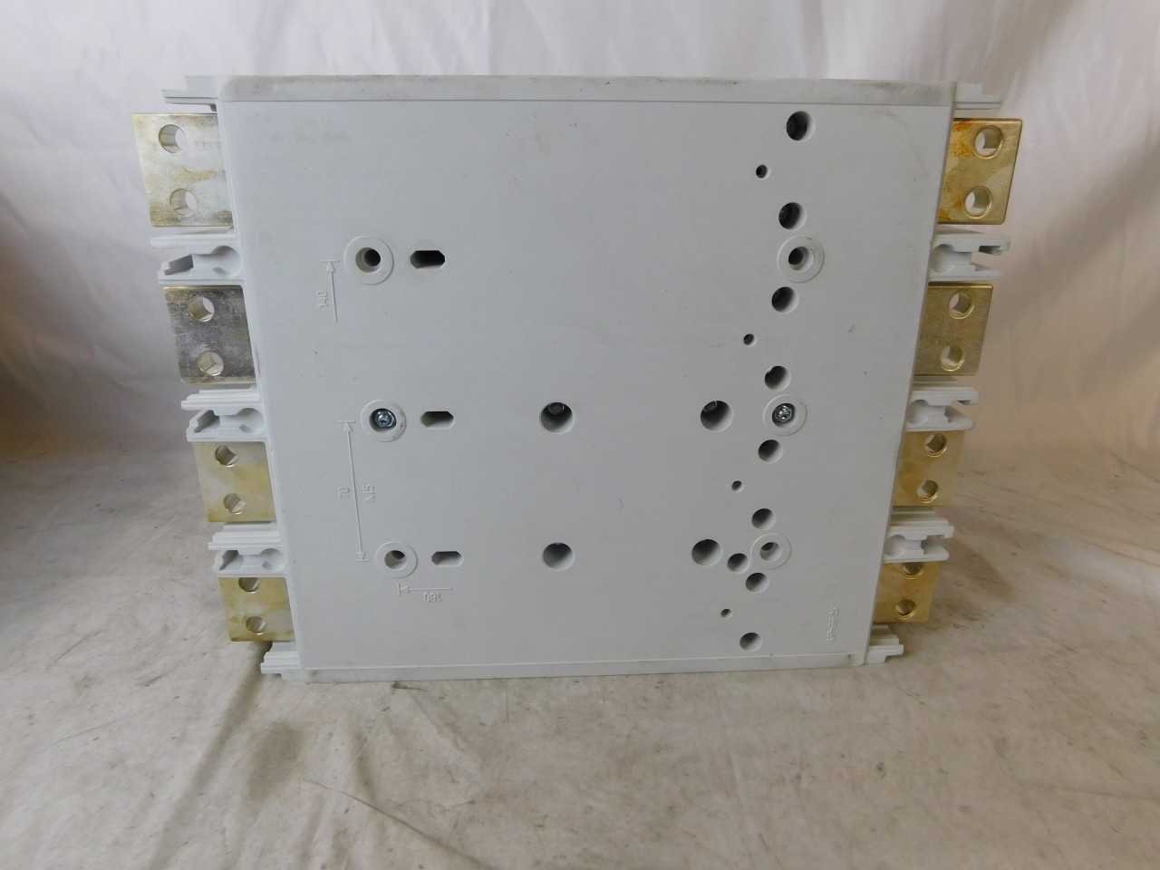 Quantity of 1x NZMH4-4-AE1250 3P 1250A 600 VacMCCB/Molded Case Circuit Breakers - CIRCUIT BREAKERS