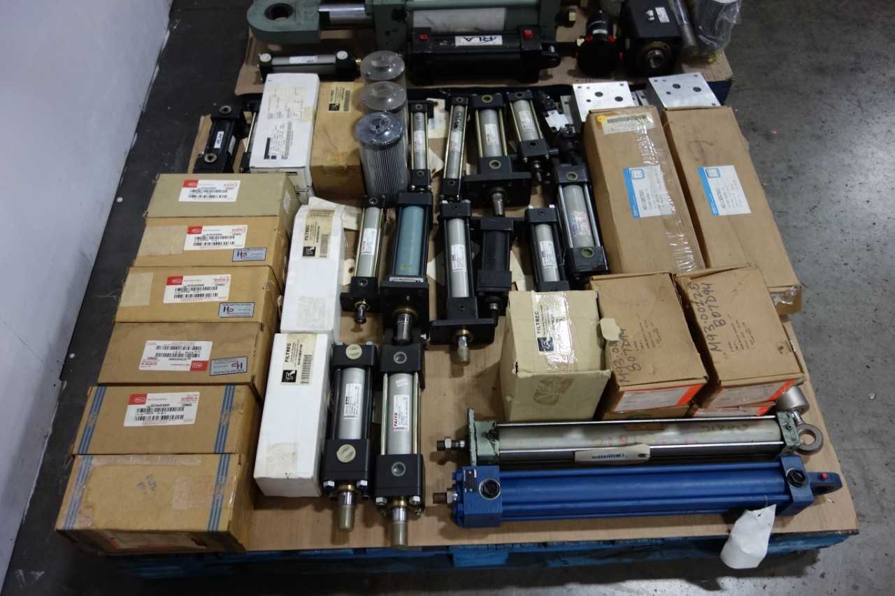 2 PALLETS OF ASSORTED HYDRAULICS - HAND TOOLS