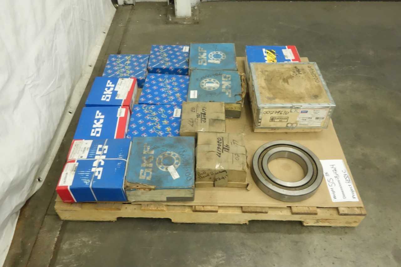 PALLET OF ASSORTED SKF ROLLER BEARINGS - BEARINGS