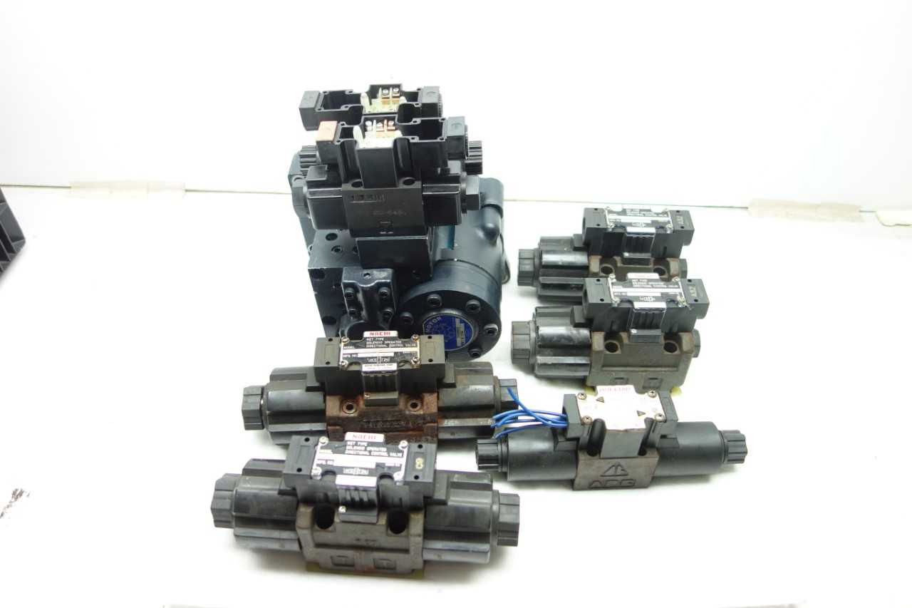 LOT OF ASSORTED HYDRAULIC VALVES AND ACCESSORIES - VALVES