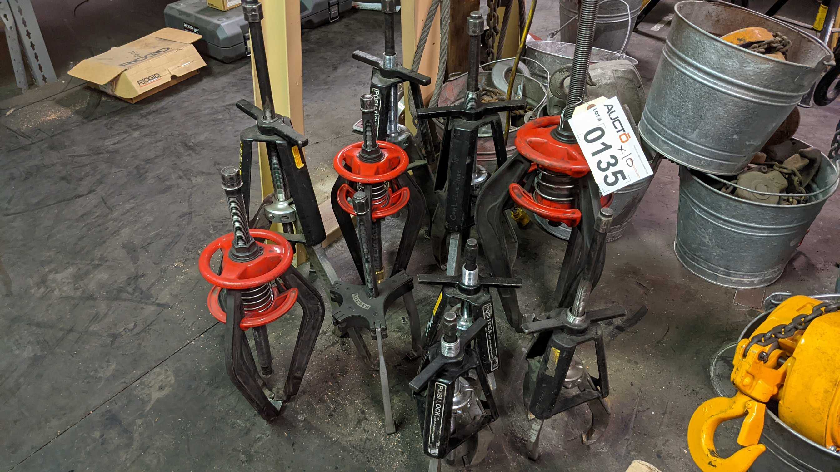 LOT OF BEARING PULLERS - ELECTRIC POWER TOOLS