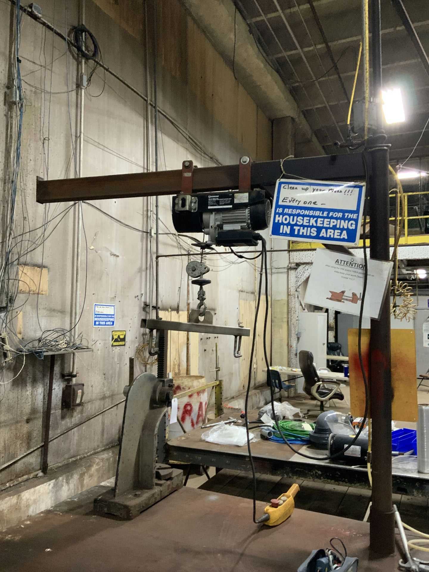 STEEL TABLE WITH 750LBS HOIST (EXCLUDES ARBOR PRESS) - MECHANICAL STAMPING PRESSES