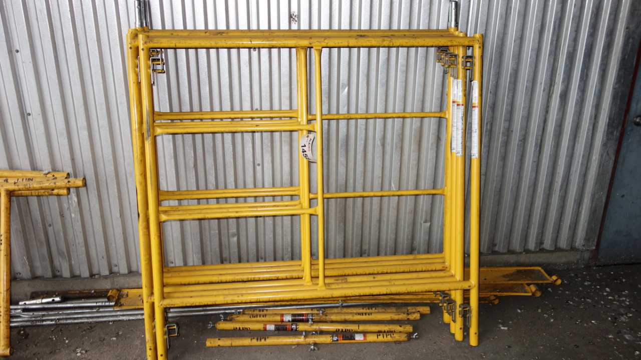 BIL-JAX YELLOW ROLLING SCAFFOLDING - ROLLING CARTS