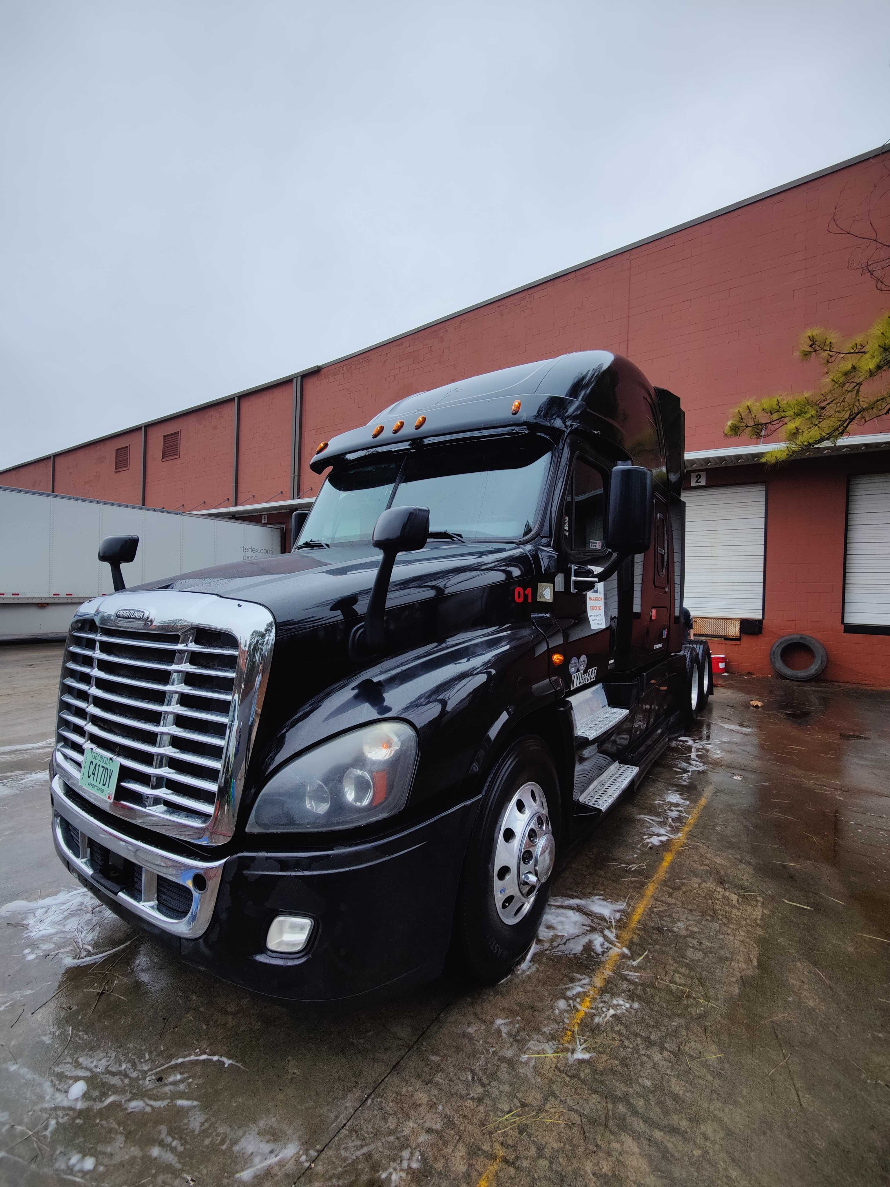 2015 Freightliner Cascadia 125 - VANS