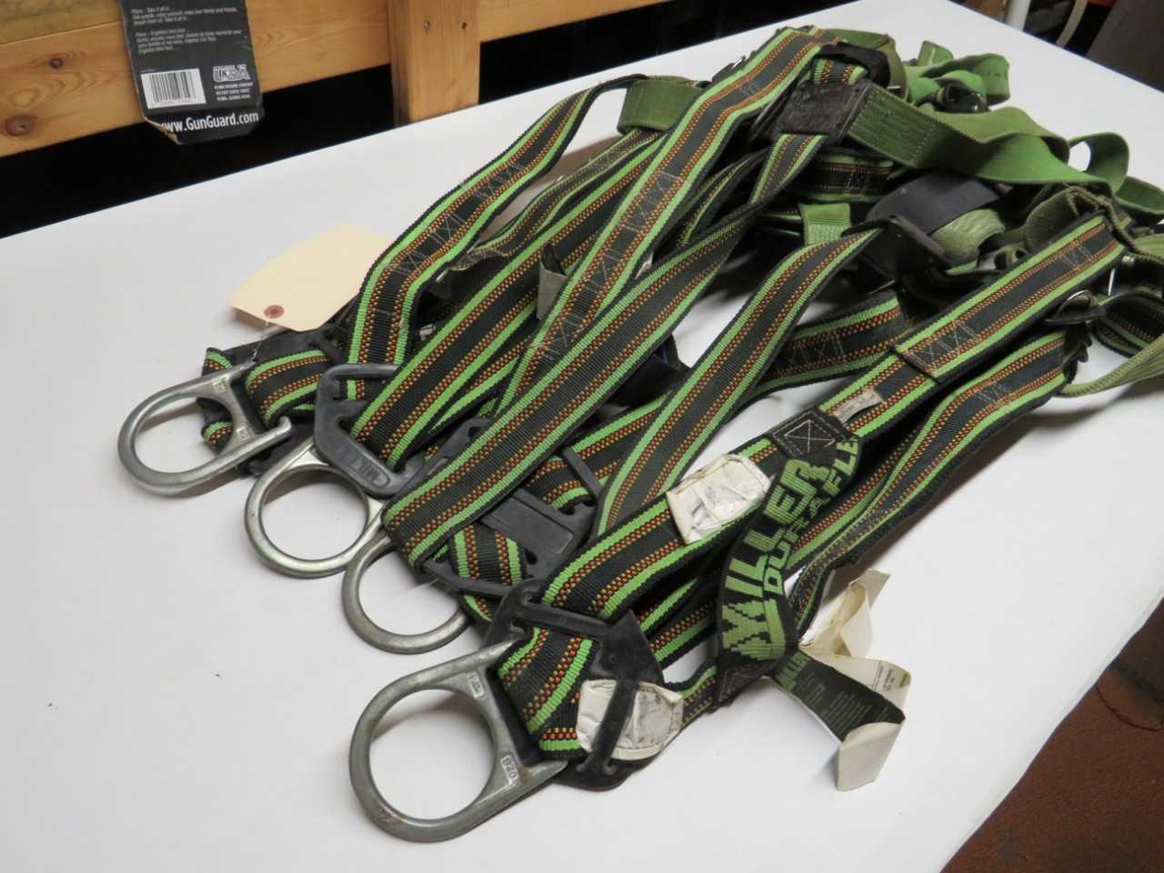 LOT OF 4 ASSORTED MILLER DURAFLEX 425910-MND, E650UGNC SAFETY HARNESSES - SAFETY EQUIPMENT