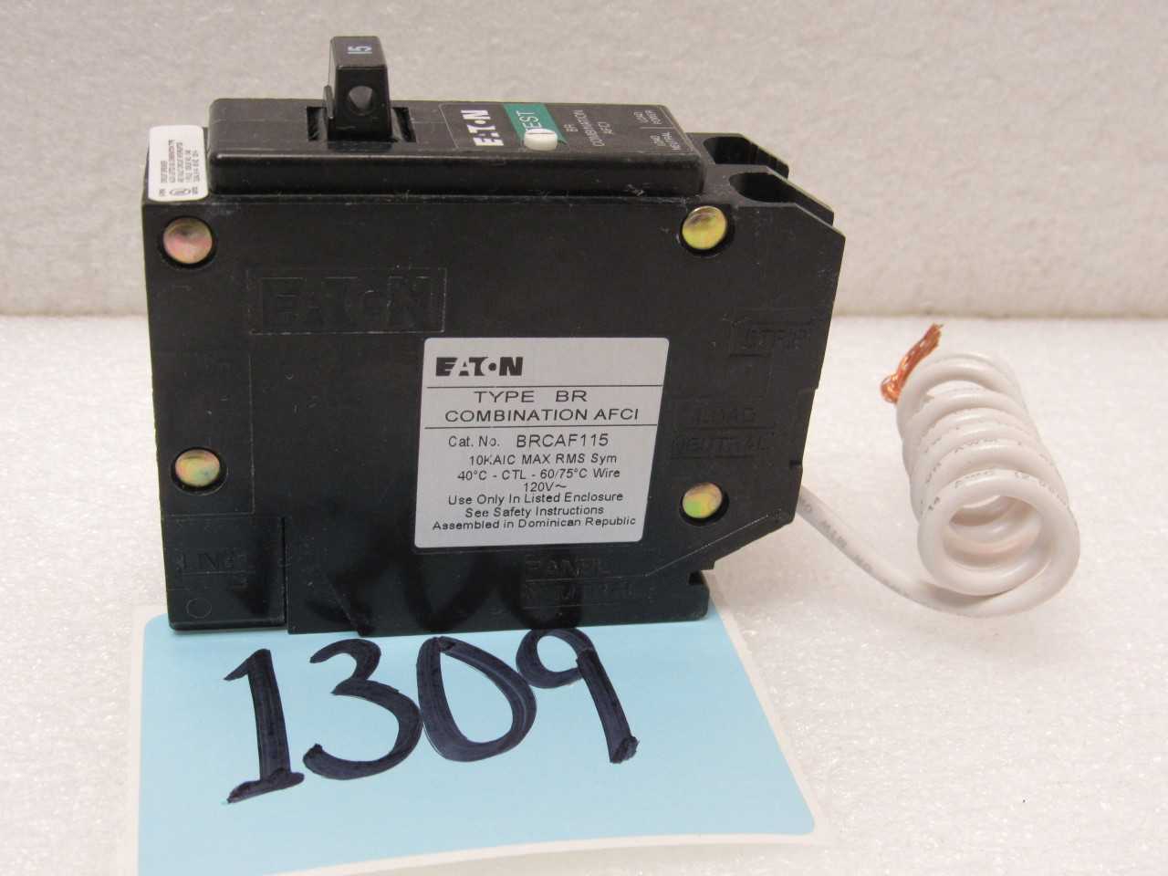 LOT OF EATON RESIDENTAL BREAKERS - MISCELLANEOUS