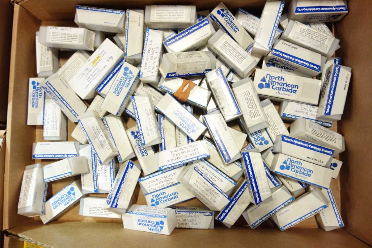 1 LOT OF CARBIDE INSERTS- NORTH AMERICAN CARBIDE - ELECTRIC POWER TOOLS