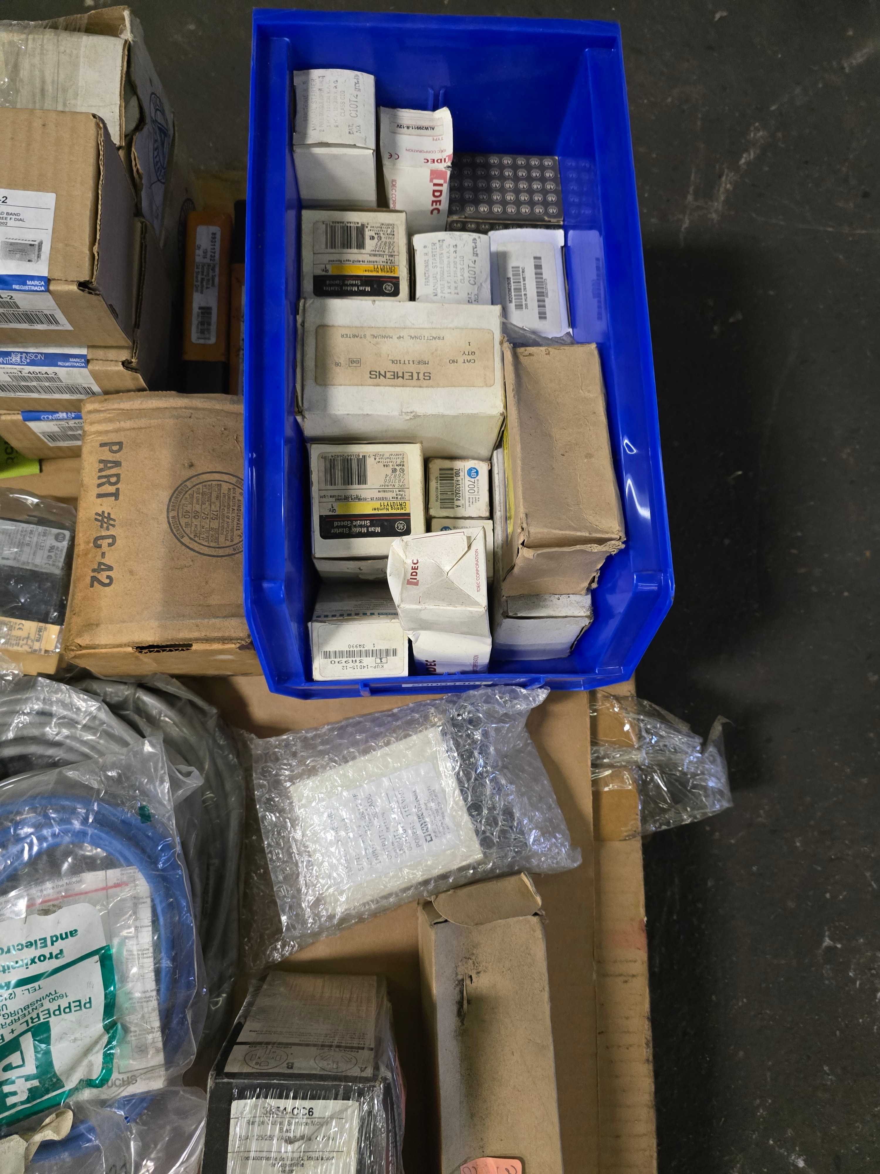 LOT OF INDUSTRIAL PARTS - INDUSTRIAL PARTS