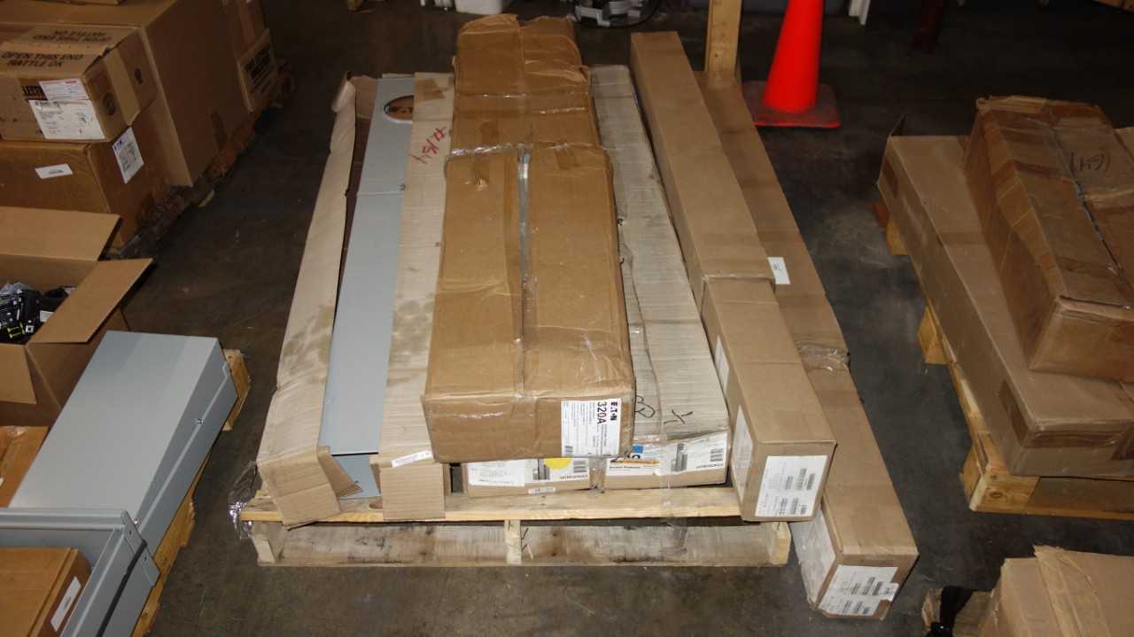 1 PALLET OF ASSORTED EATON SOCKET BREAKER PEDESTALS - CIRCUIT BREAKERS