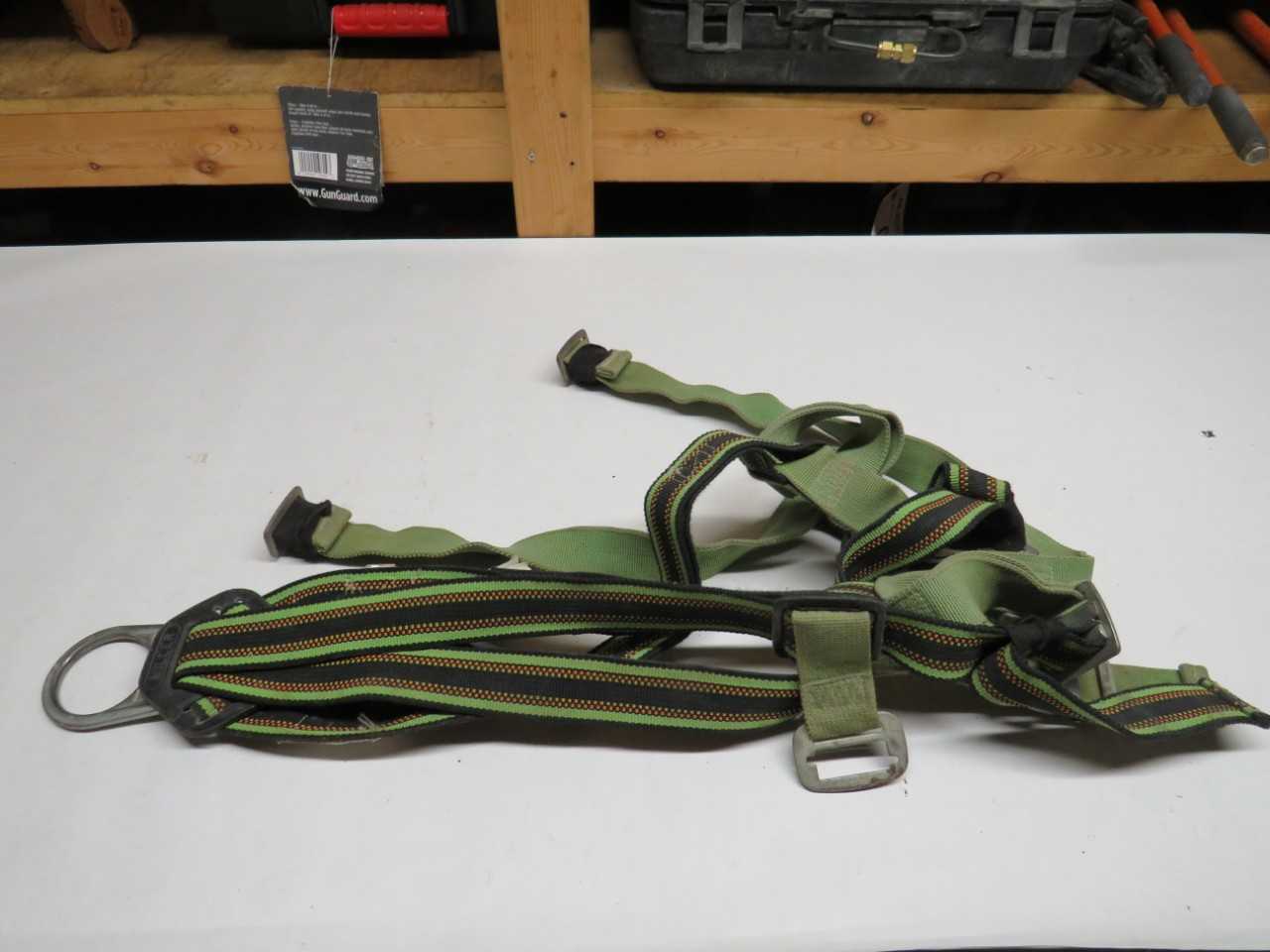LOT OF 4 ASSORTED MILLER DURAFLEX 650UGNC SAFETY HARNESSES - SAFETY EQUIPMENT
