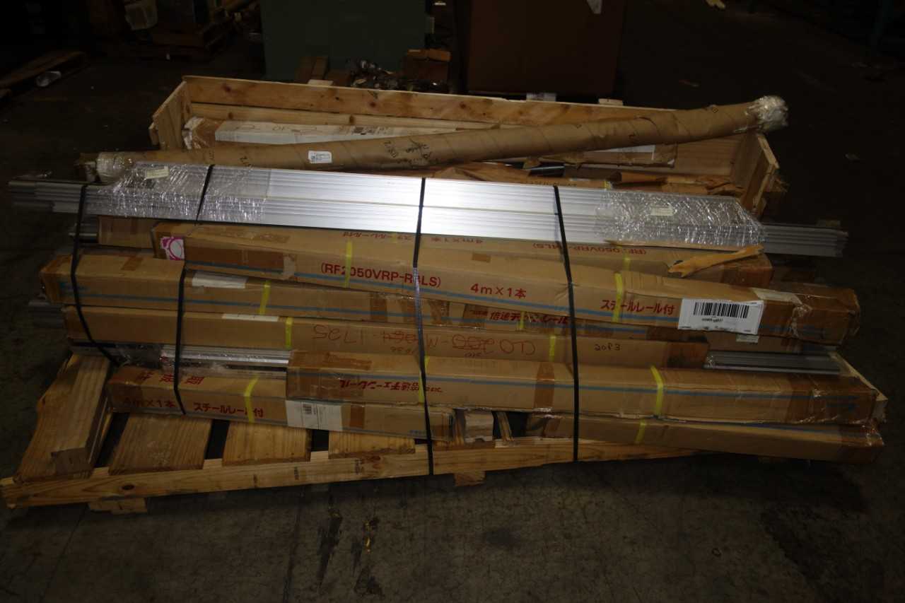 1 PALLET OF LINEAR RAILS - LIFTING EQUIPMENT