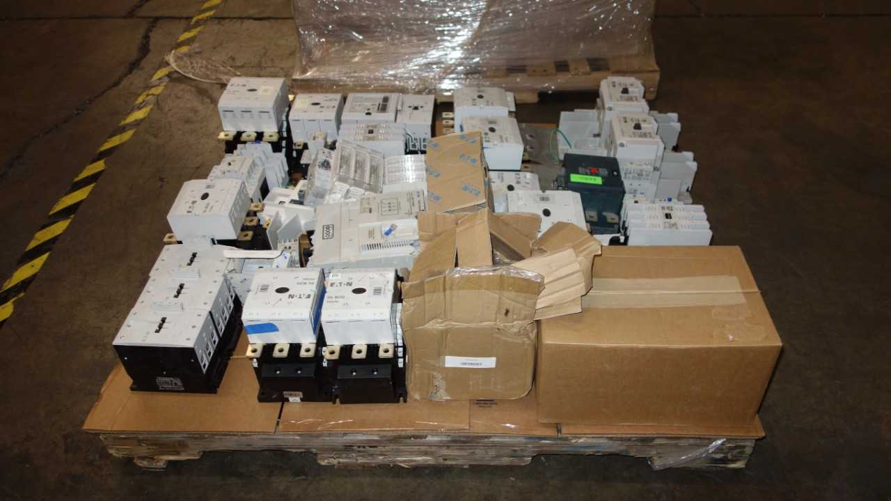 1 PALLET OF ASSORTED EATON CONTACTORS, STARTERS SIZE 1 TO 5 - ELECTRICAL COMPONENTS