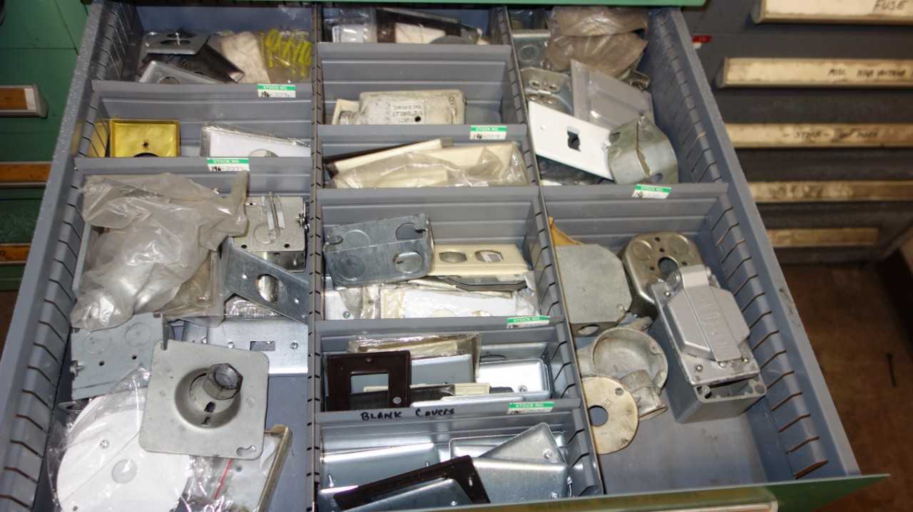 CONTENTS OF CABINET (4 OF 10 DRAWERS), ASSORTED ELECTRICAL - ELECTRICAL COMPONENTS
