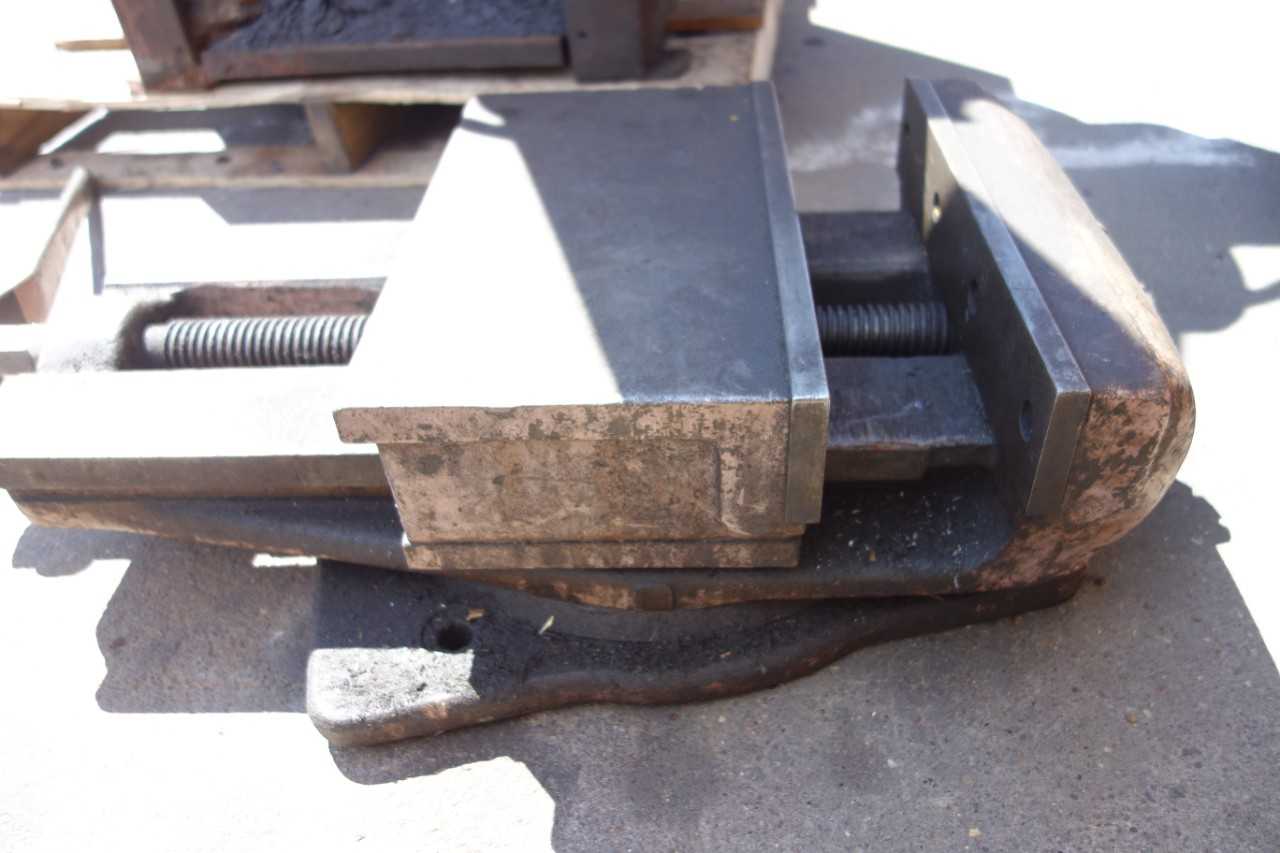HEAVY DUTY MANUAL VISE - TOOL STORAGE