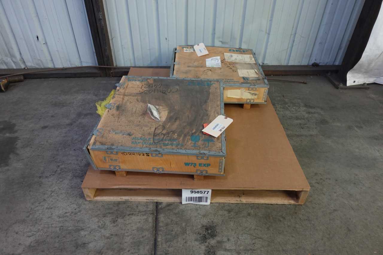 LOT OF 2 SKF 23984 CC/C3W33 ROLLER BEARINGS - BEARINGS