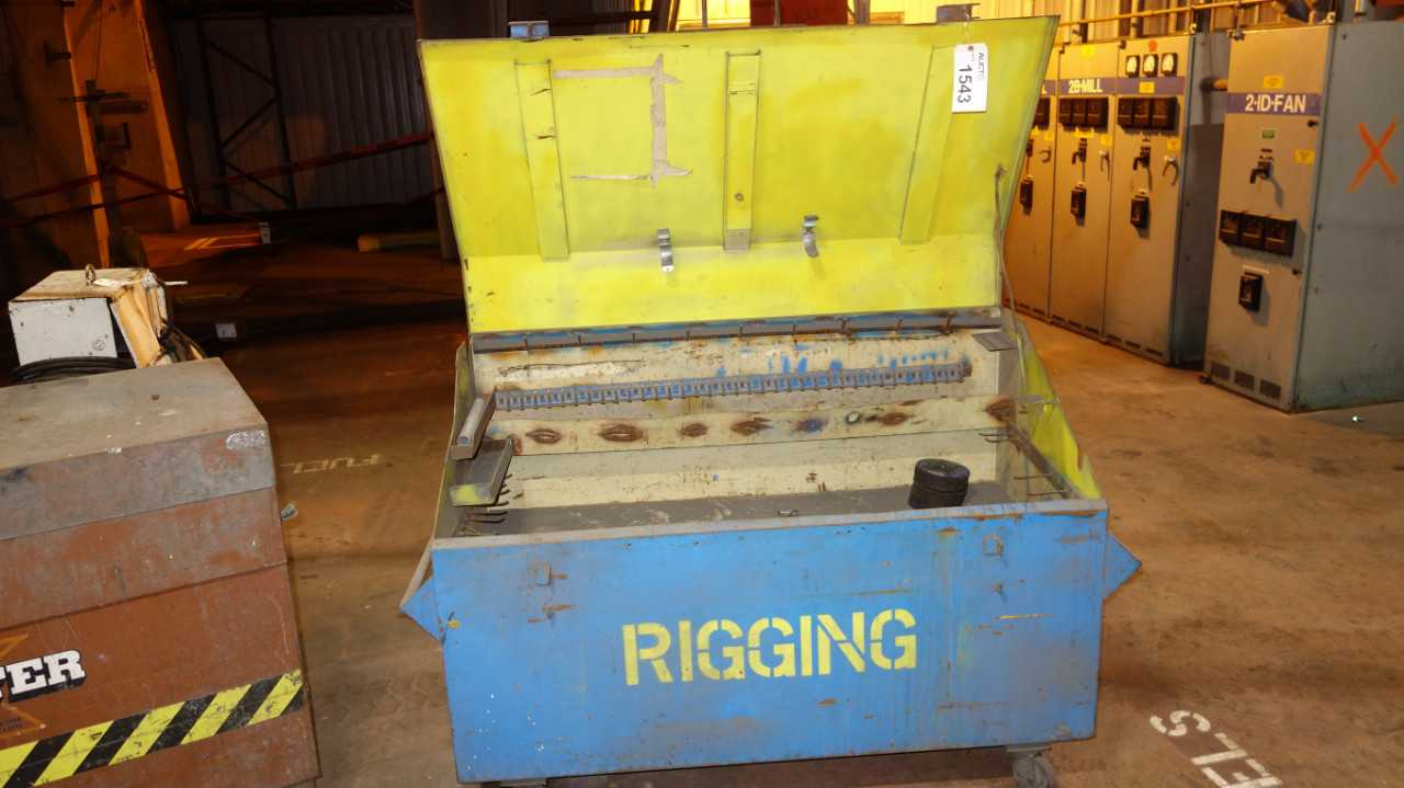 LOT OF 2 ROLLING JOB BOXES WITH CONTENTS - ELECTRIC POWER TOOLS