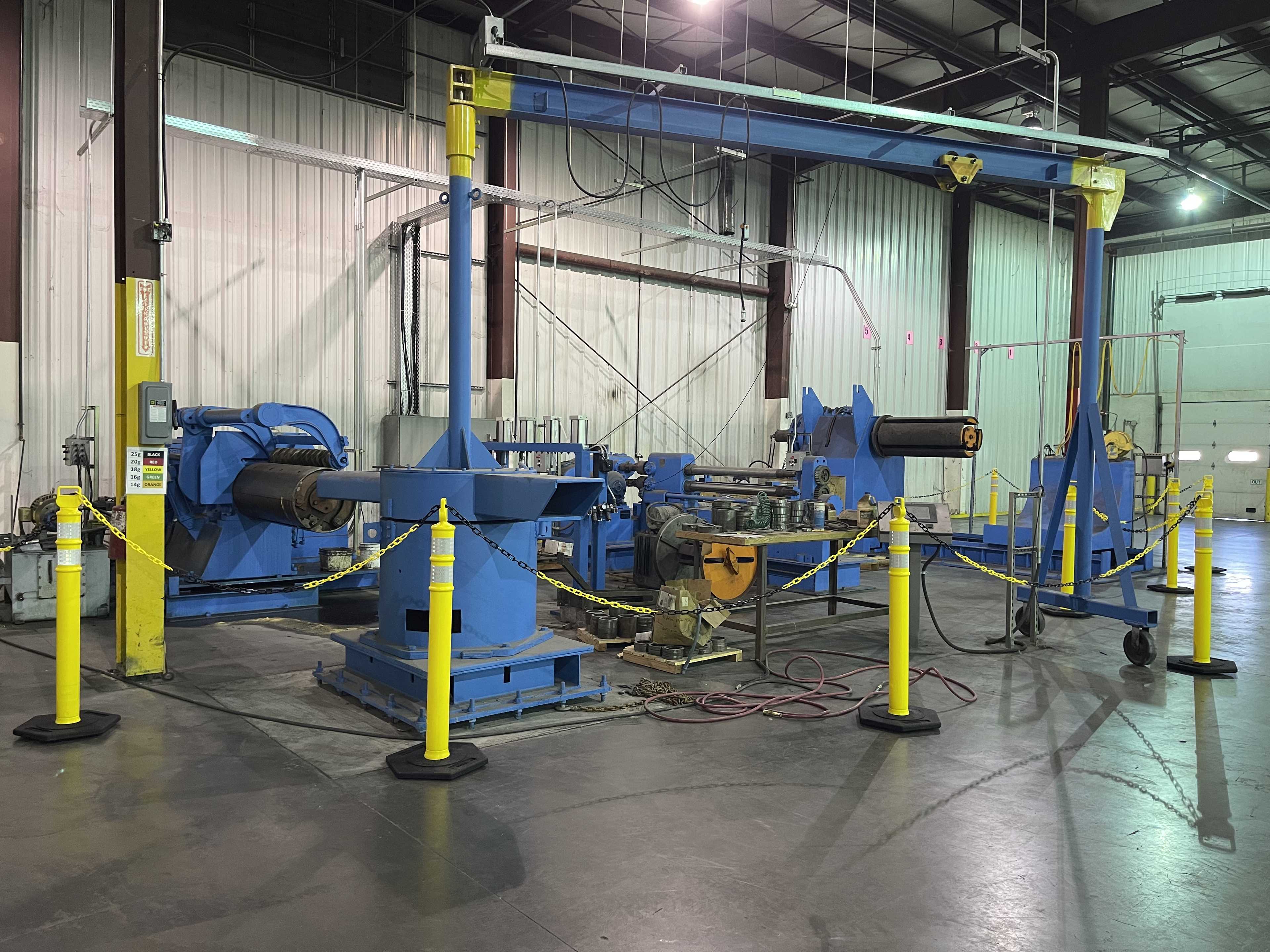 SHEET METAL SLITTING LINE WITH CRANE