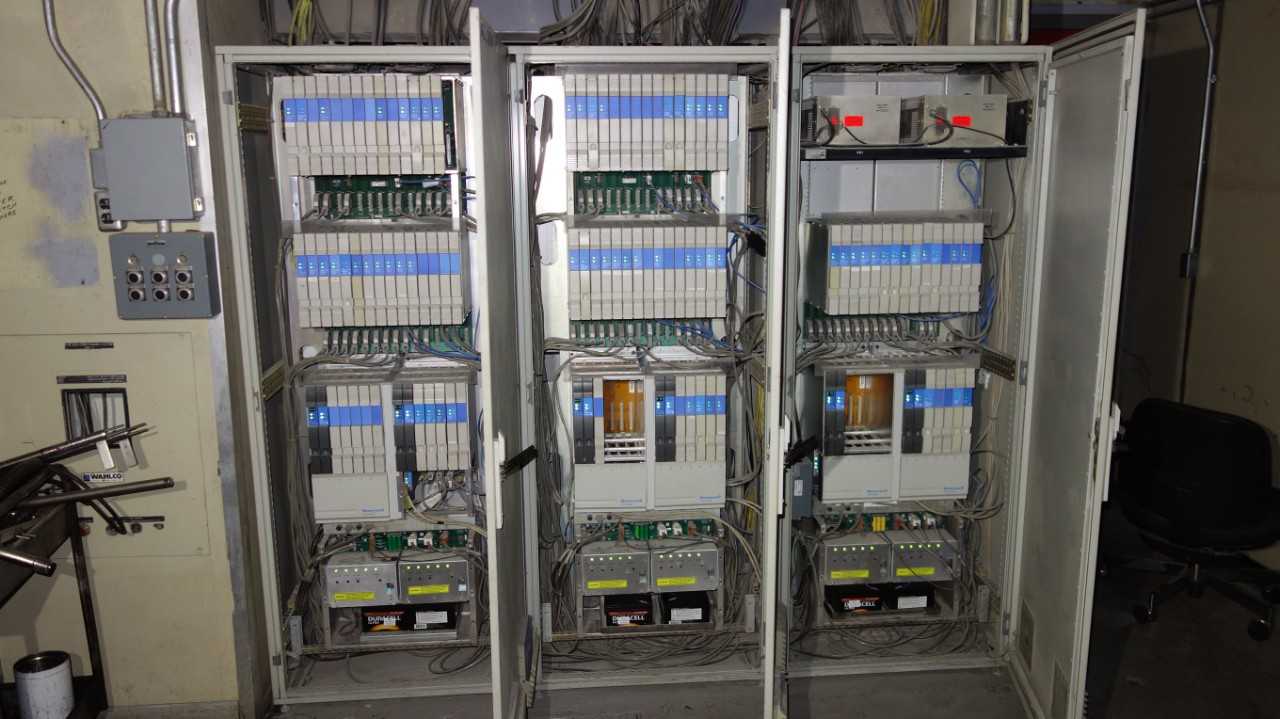 HONEYWELL TDC3000 PROCESS MANAGEMENT DCS SYSTEM (4 CABINETS) DELAYED REMOVAL - AUTOMATION & CONTROLS
