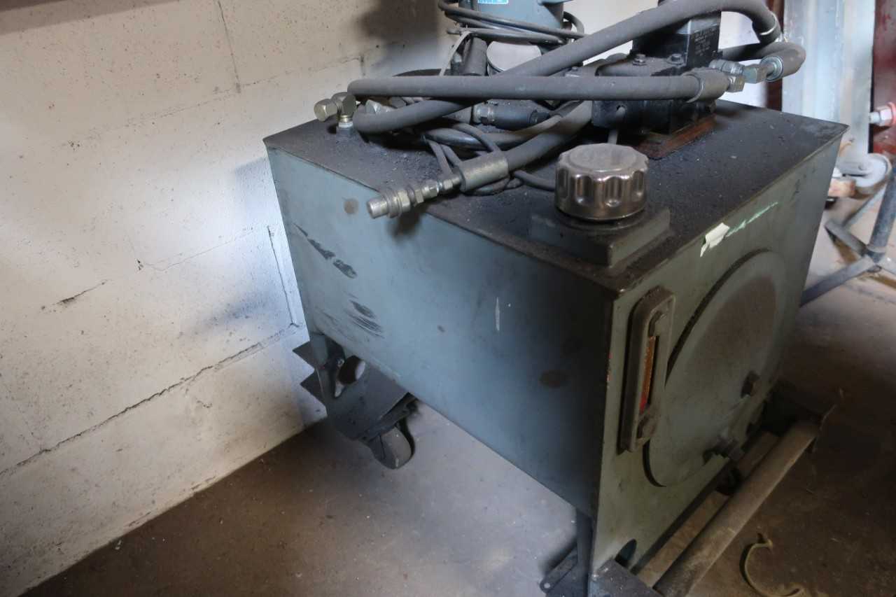 HYDRAULIC DUAL OUTLET PRESSURE PUMP - PUMPS