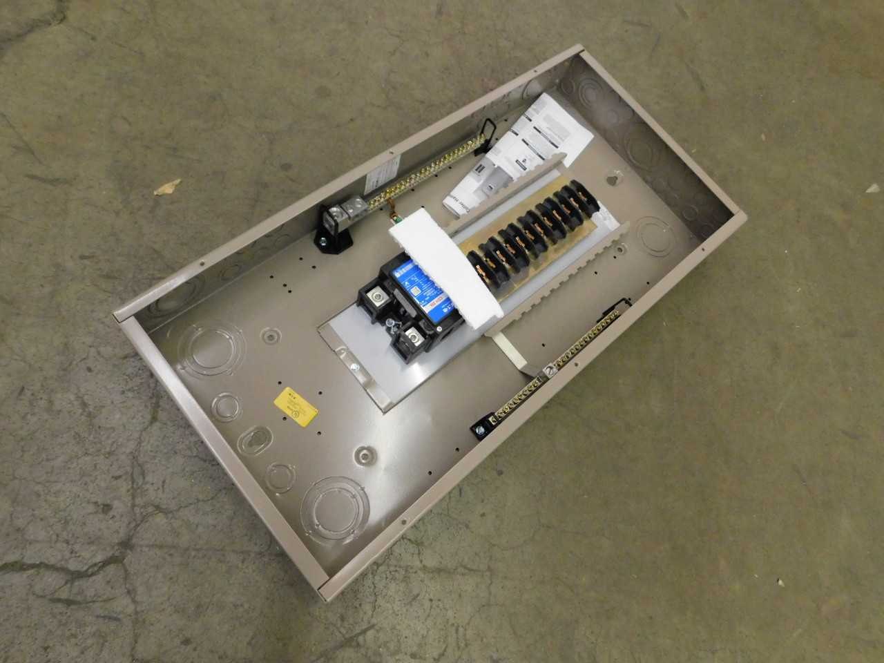Lot of 2 Loadcenters - AUTOMATION & CONTROLS