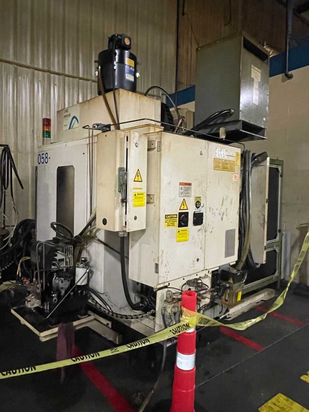 2014 Fanuc Robodrill D21M iA5 CNC Mill - MACHINING CENTERS