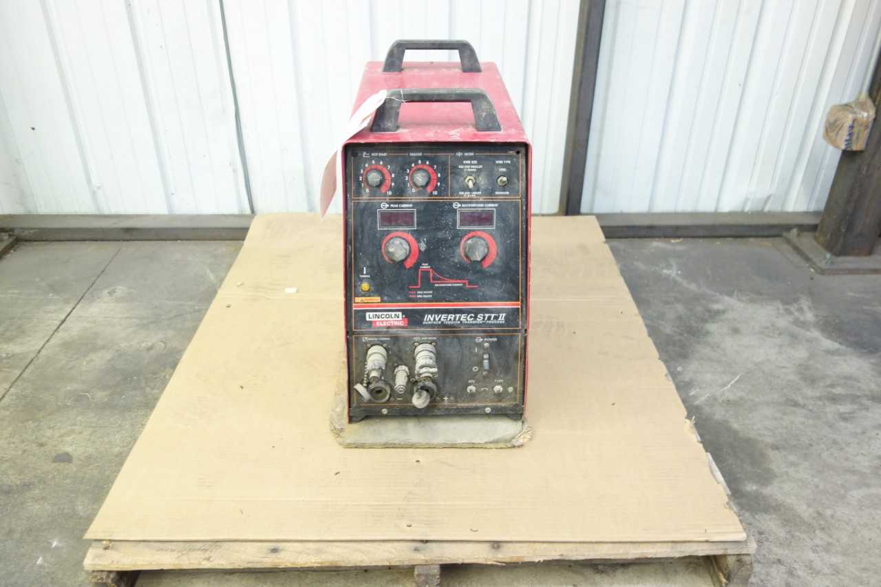 LINCOLN ELECTRIC INVERTEC STT II SURFACE TENSION TRANSFER WELDER - WELDING EQUIPMENT