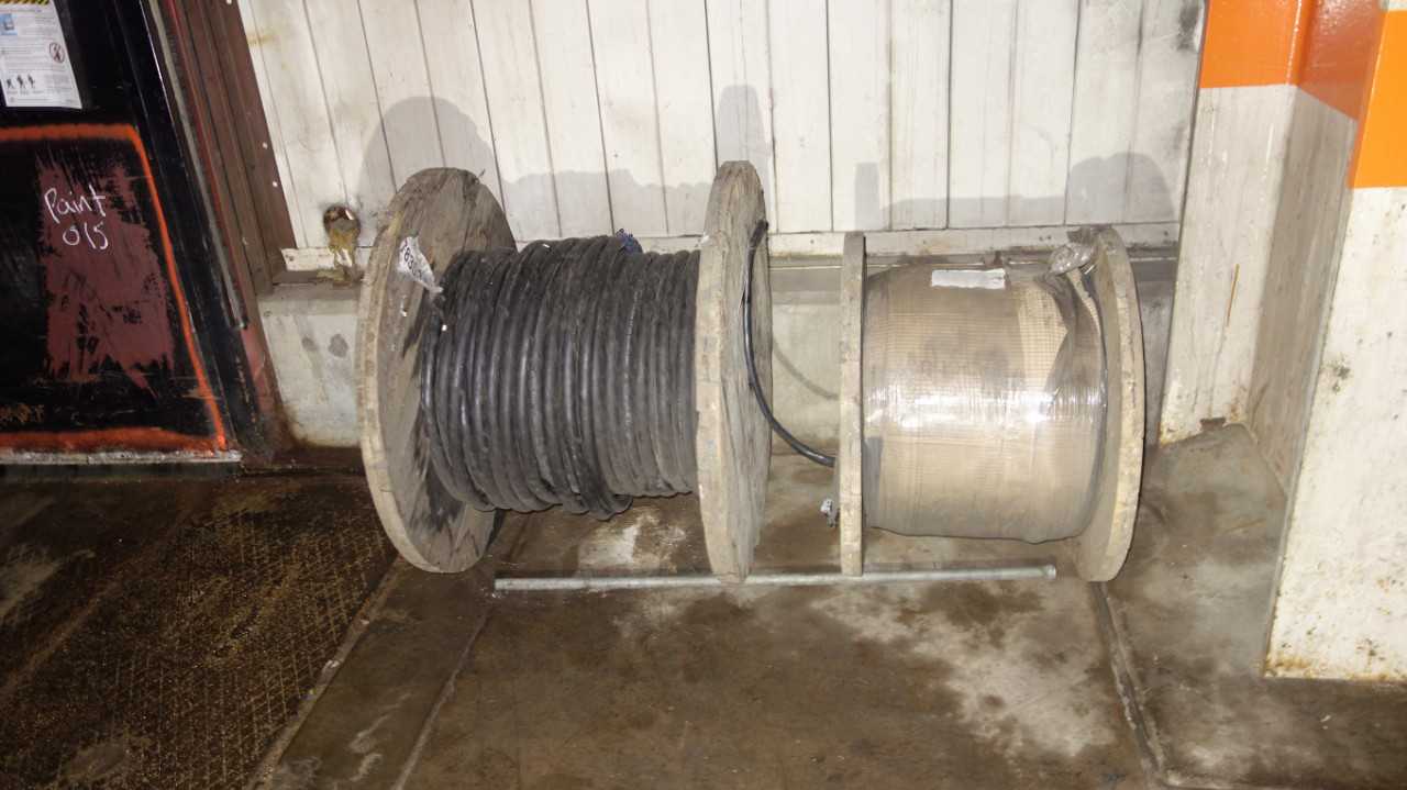 LOT OF 2 ASSORTED WIRE SPOOLS - INDUSTRIAL PARTS
